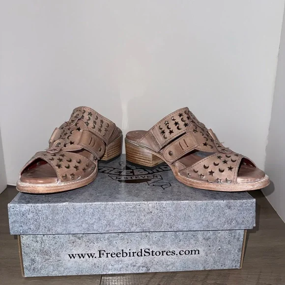 Freebird by Steven Pink Cut-Out Sandals - Picture 3 of 11